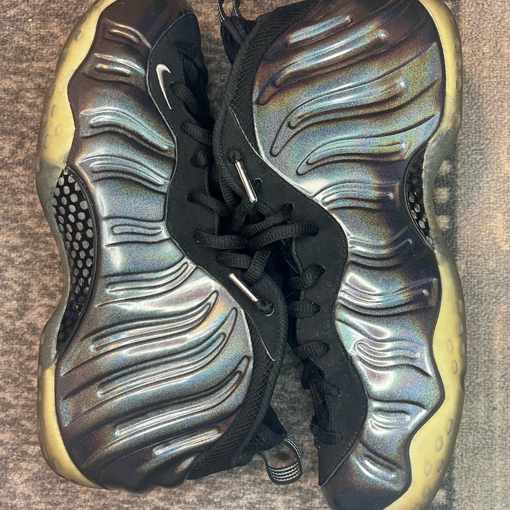 ❗️Accepting Offers❗️Nike Air Foamposite One 'Hologram'